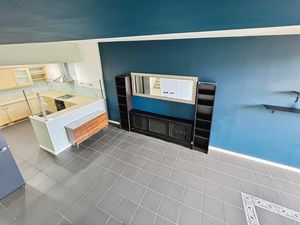 Lounge - click for photo gallery